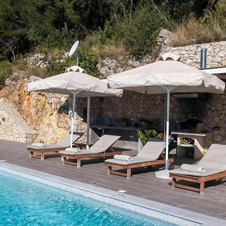 Remvi Villa *